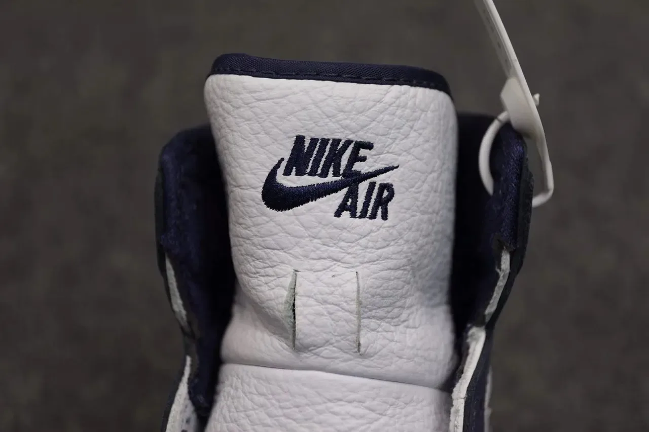 Air Jordan 1 White Navy Silver Chaussures de basketball 2