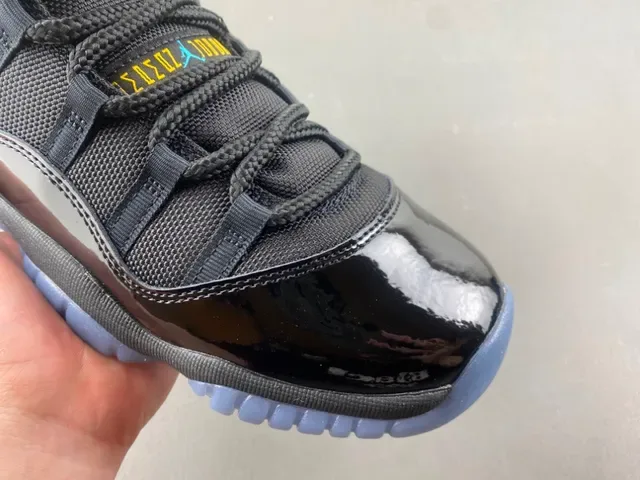 Air Jordan 11 Noir Turquoise Cuir de Patente Chaussures de Basketball 2