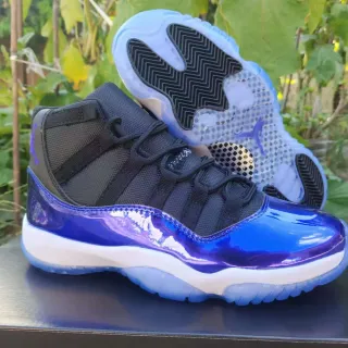 Air Jordan 11 Zapatos de baloncesto de cuero patentado azul royal brillante