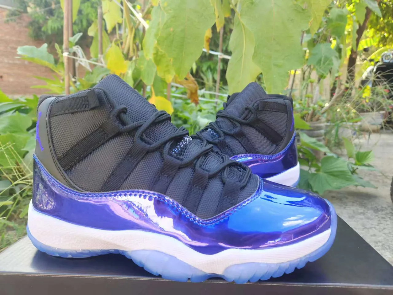 Air Jordan 11 Glossy Royal Blue Patent Leather Basketball Shoes 4