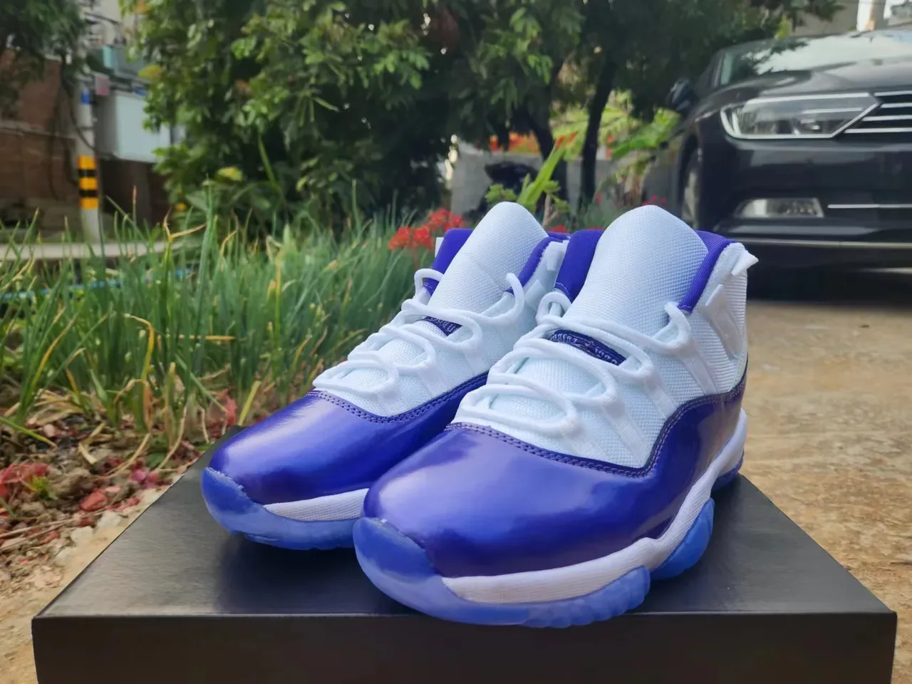 Air Jordan 11 Royal Purple White Chaussures de basketball 2