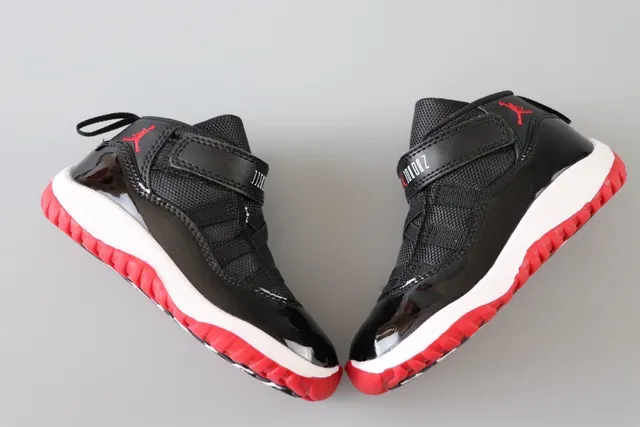 Air Jordan 11 White Black Patent Leather Basketball Shoes 22