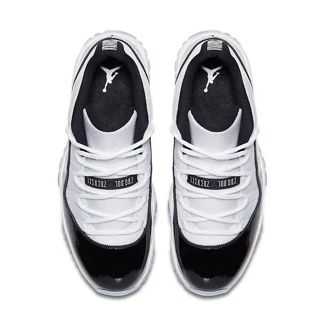 Air Jordan 11 Tênis de Basquete Branco e Preto de Couro Patentado 4
