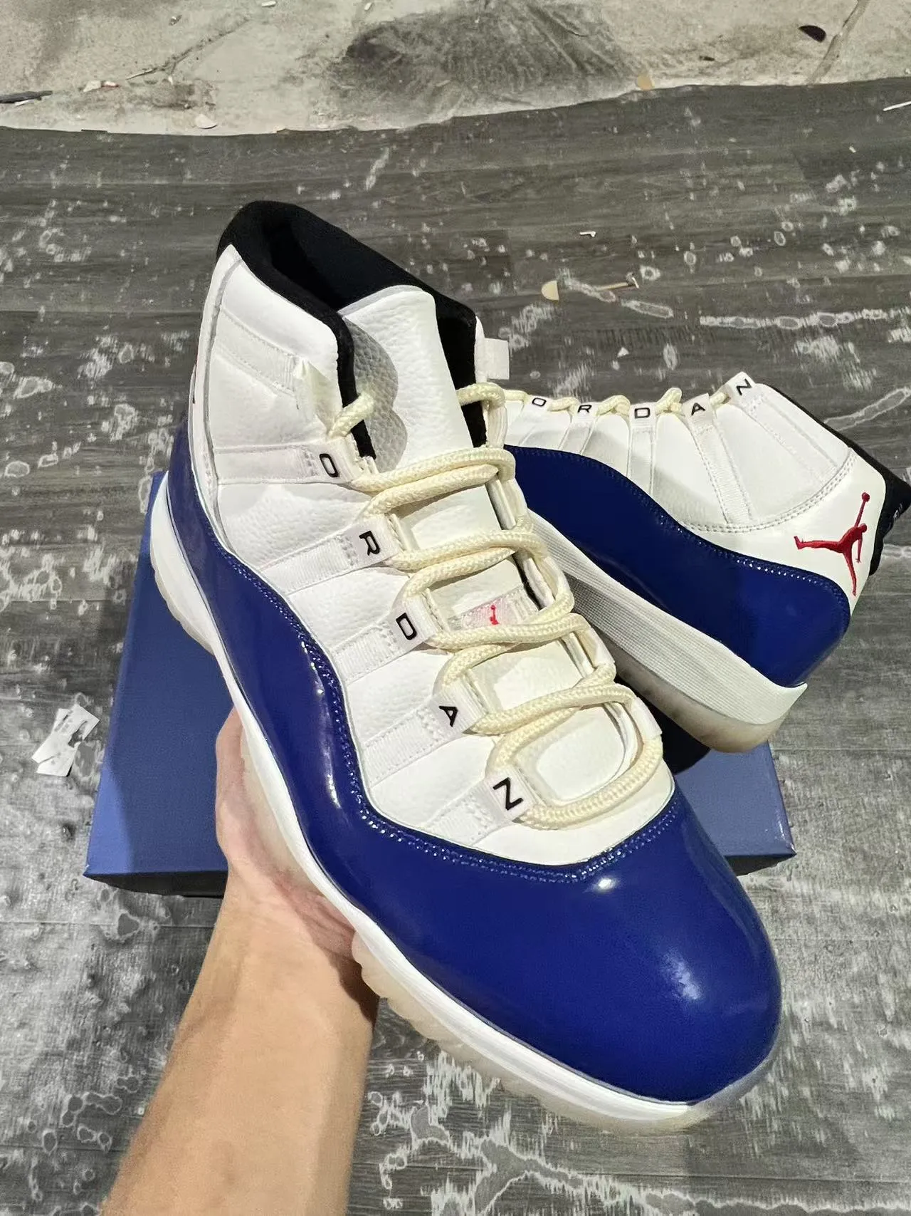 Air Jordan 11 White Royal Blue Patent Leather Basketball Shoes 2