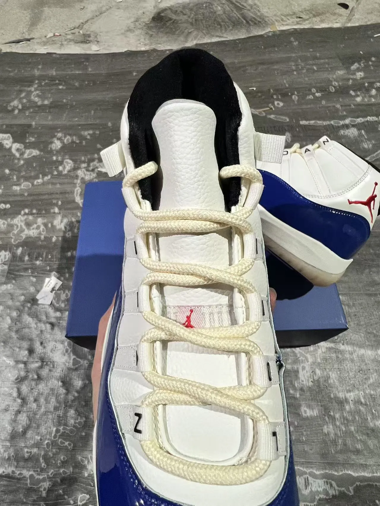 Air Jordan 11 White Royal Blue Patent Leather Basketball Shoes 4