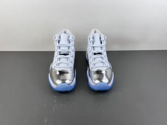 Air Jordan 11 Branco Prata Azul Metálico Tênis de Basquete 12