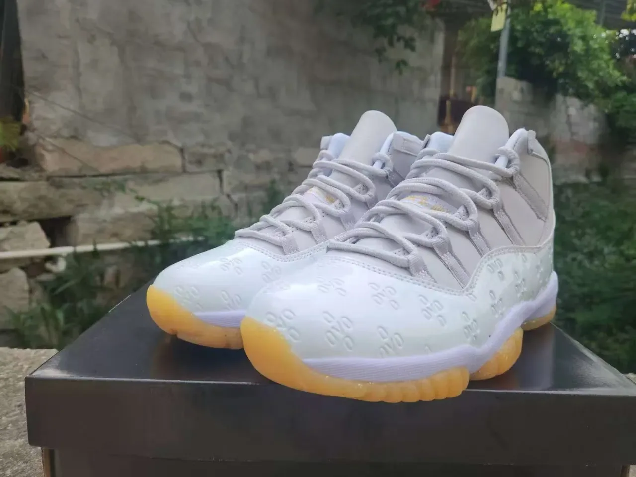 Air Jordan 11 Blanc Translucide Gomme Chaussures de Basketball 2