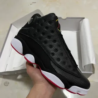 Air Jordan 13 黑白红篮球鞋