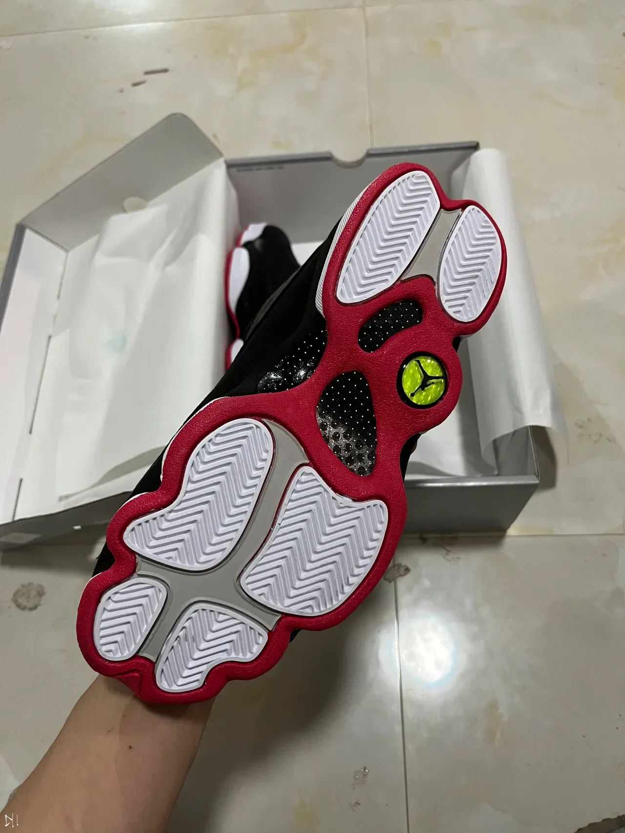 Air Jordan 13 Chaussures de Basket Noir Blanc Rouge 4