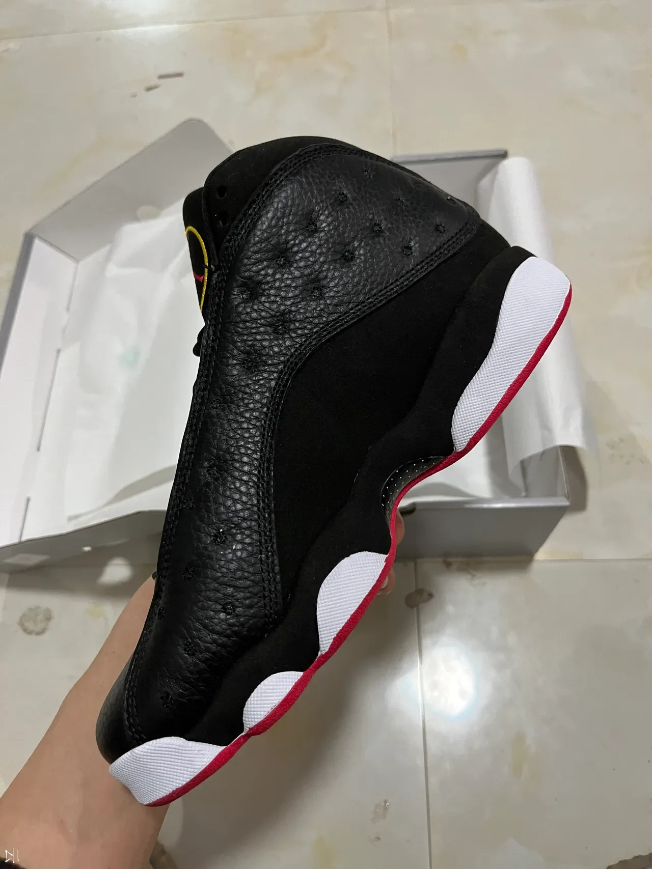 Air Jordan 13 Chaussures de Basket Noir Blanc Rouge 5