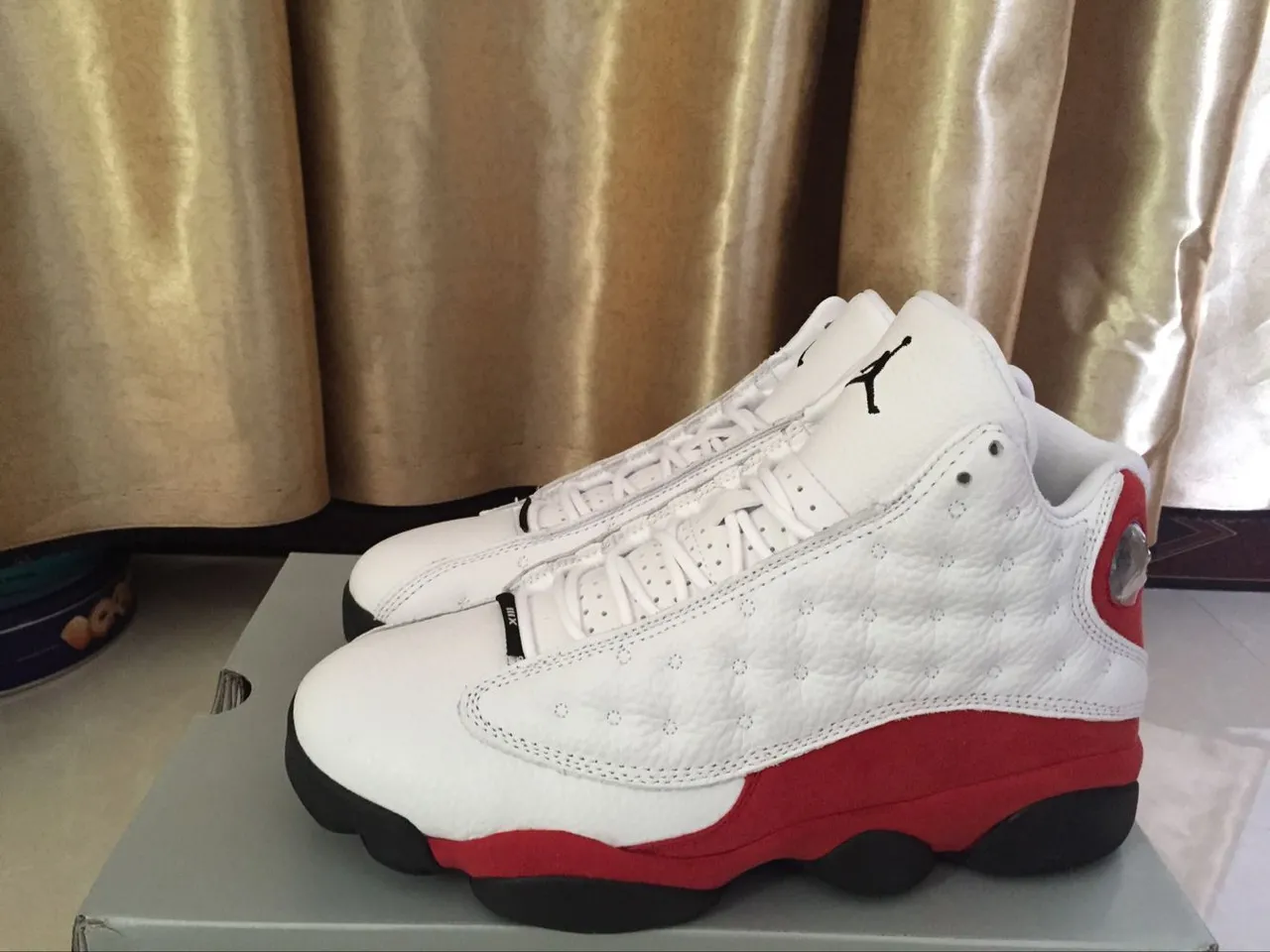 Air Jordan 13 White Red Black Basketball Shoes 8