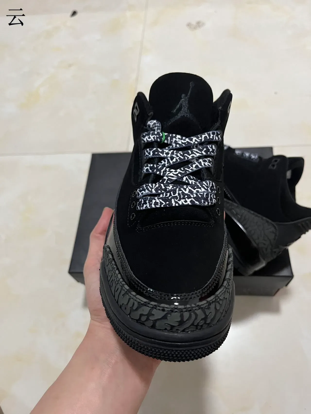 Air Jordan 3 Chaussures de basket noir à l'impression éléphant 2