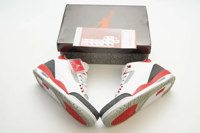 Air Jordan 3 White Cement Red tênis de basquete 4