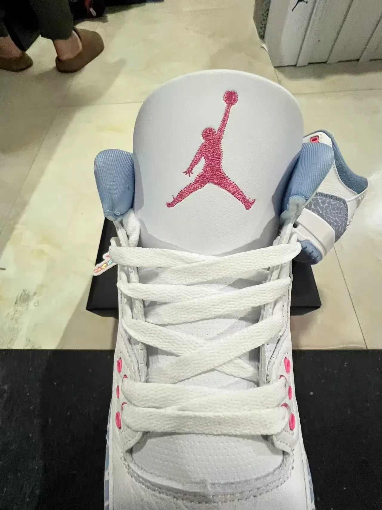 Air Jordan 3 White Light Graphite Pink Tênis de Basquete 4