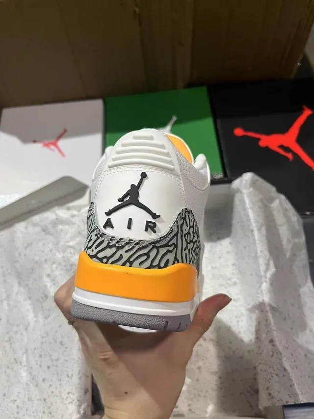 Air Jordan 3 Tênis de Basquete Branco e Laranja com Estampa de Elefante 5