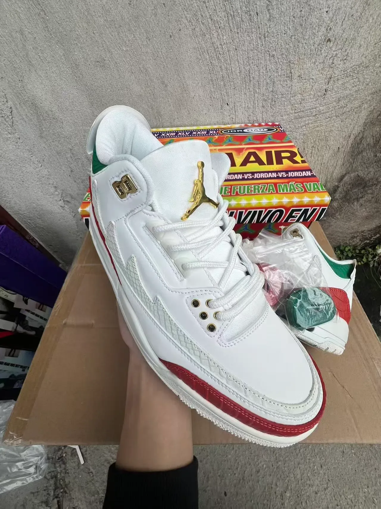 Air Jordan 3 Blanc Rouge Vert Chaussures de Basketball 2