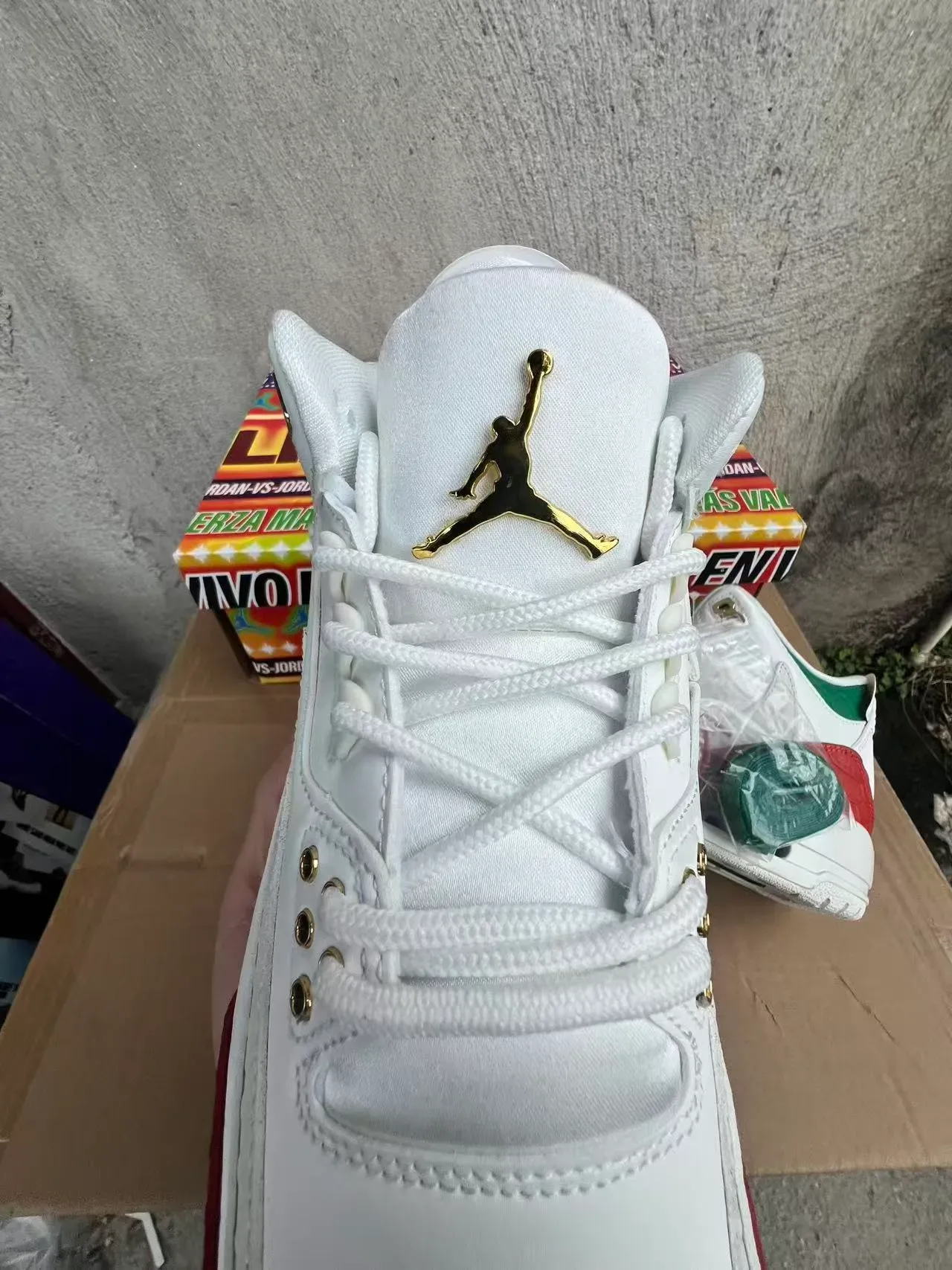 Air Jordan 3 Blanc Rouge Vert Chaussures de Basketball 4