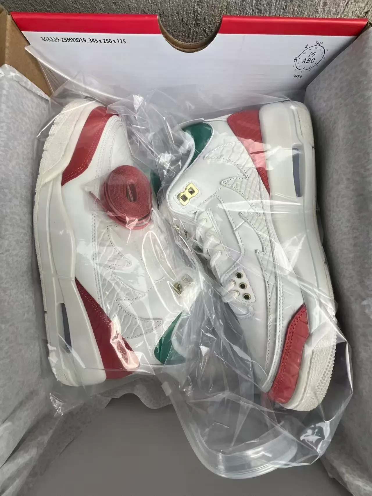 Air Jordan 3 Blanc Rouge Vert Chaussures de Basketball 10