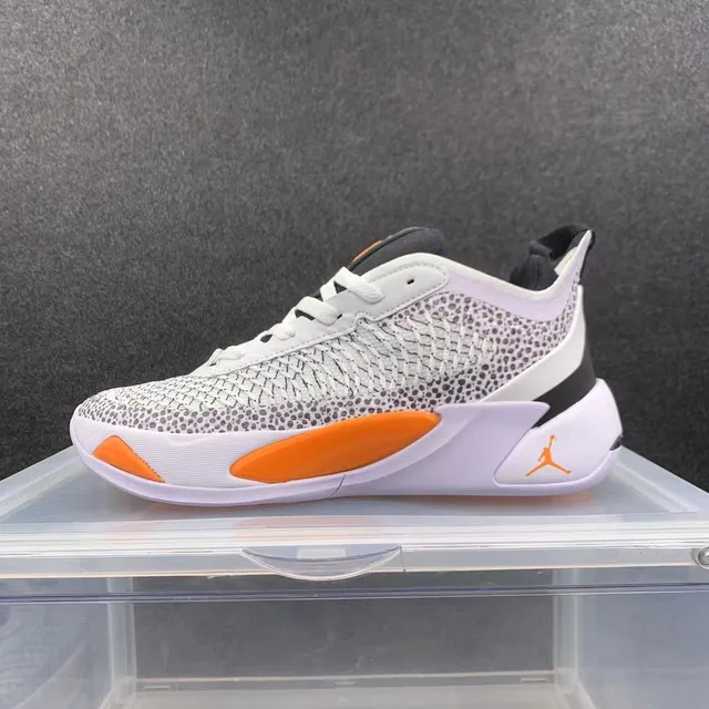 Zapatillas de baloncesto Air Jordan 37 blanco gris naranja 2