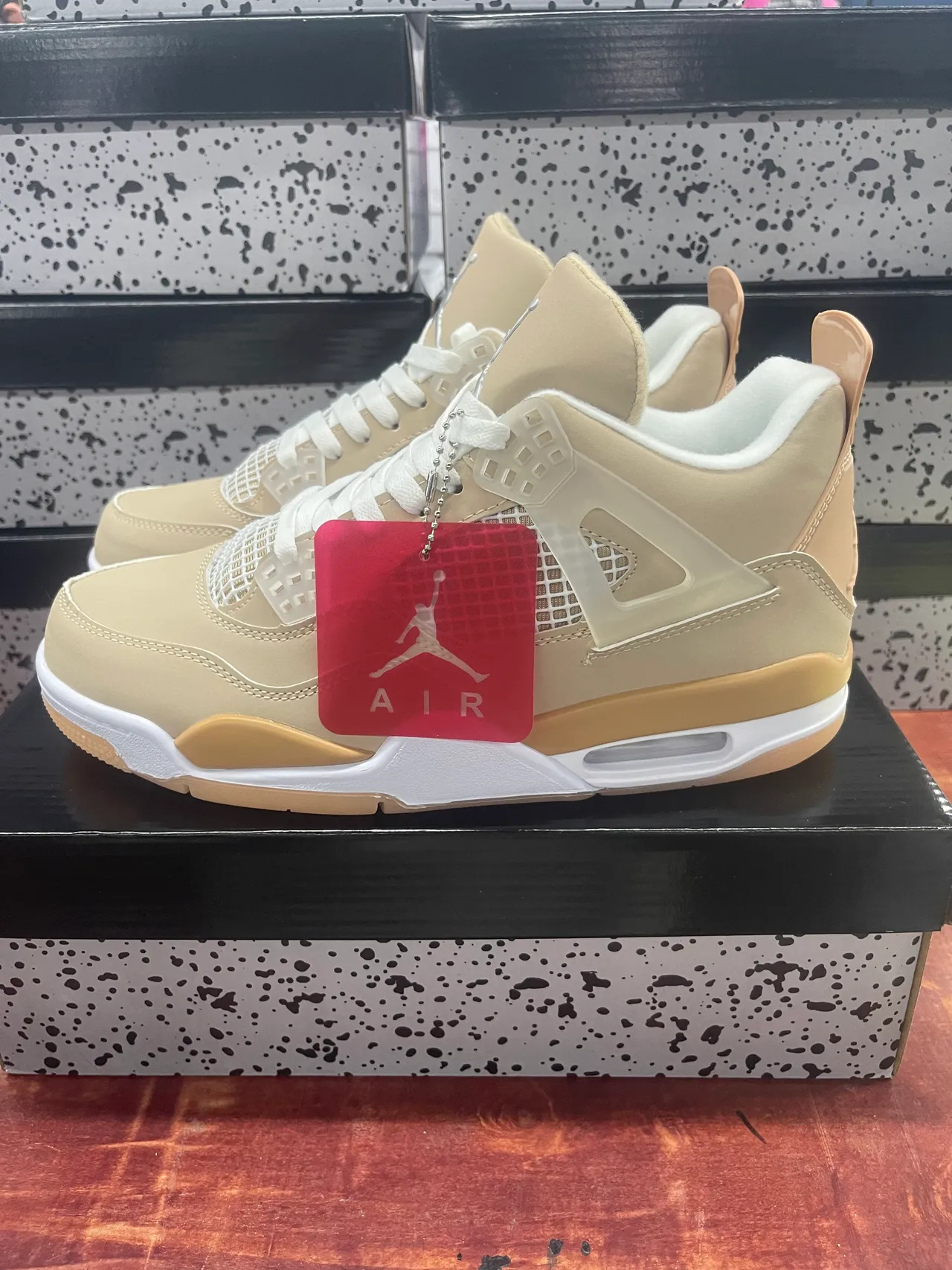 Air Jordan 4 Beige and Gum Basketball Shoes 4