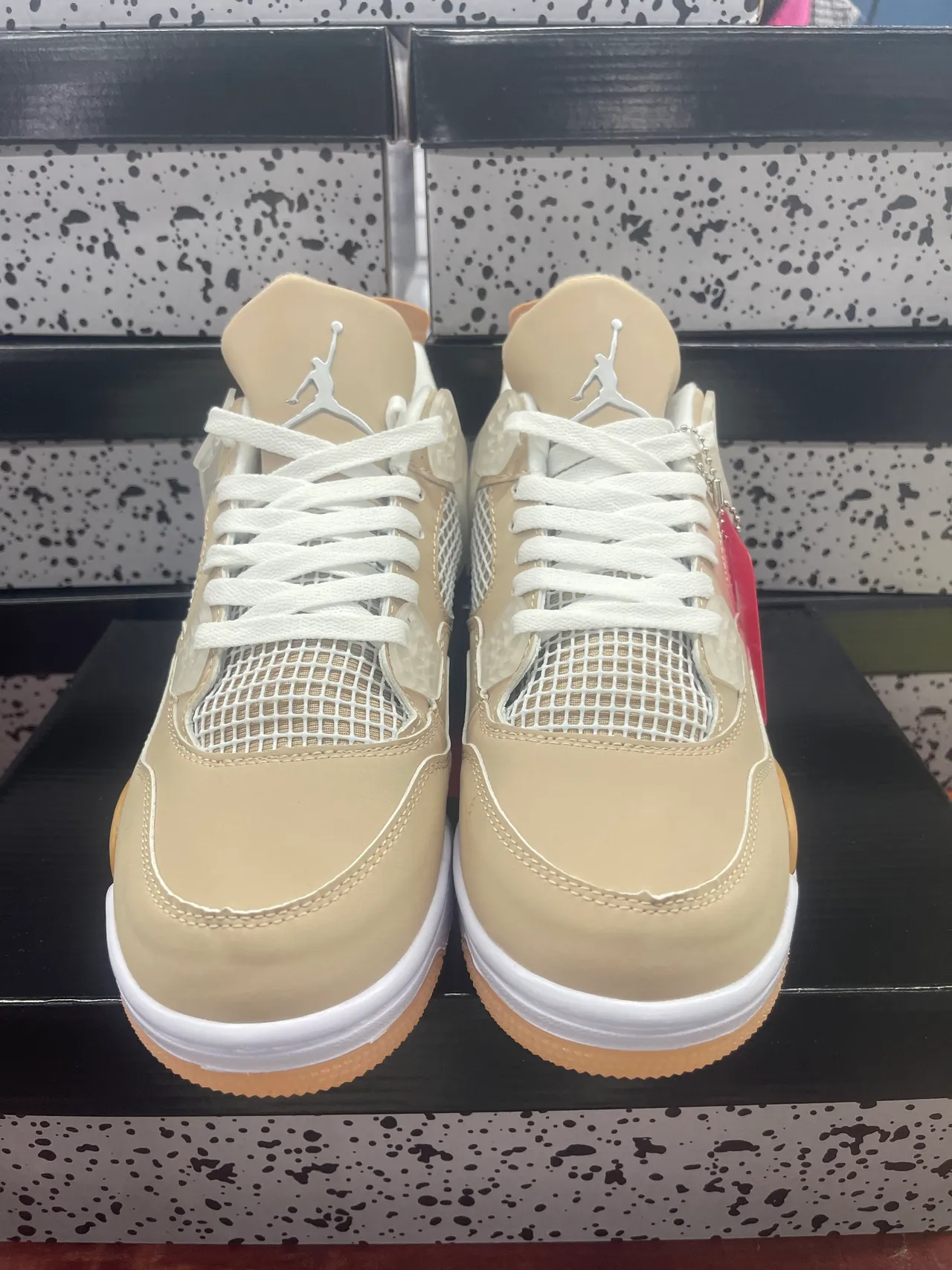 Air Jordan 4 Beige and Gum Basketball Shoes 3