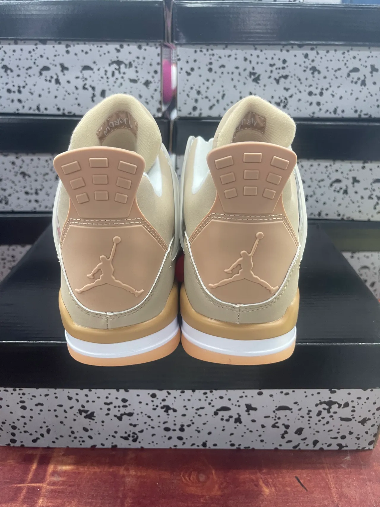Air Jordan 4 Beige and Gum Basketball Shoes 6