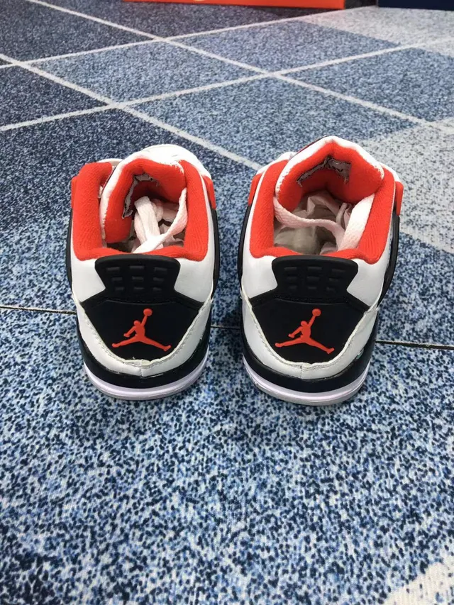 Air Jordan 4 Black Red Kids Basketball Shoes 19