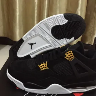 Air Jordan 4 黑白金篮球鞋