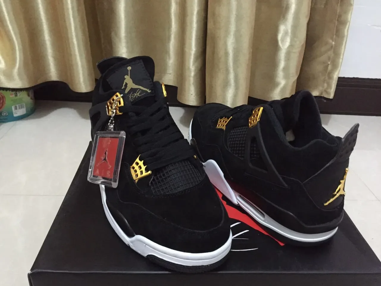 Air Jordan 4 Noir Blanc Or Chaussures de Basket 3