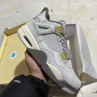 Air Jordan 4 Zapatos de Baloncesto Gris Claro y Off-White