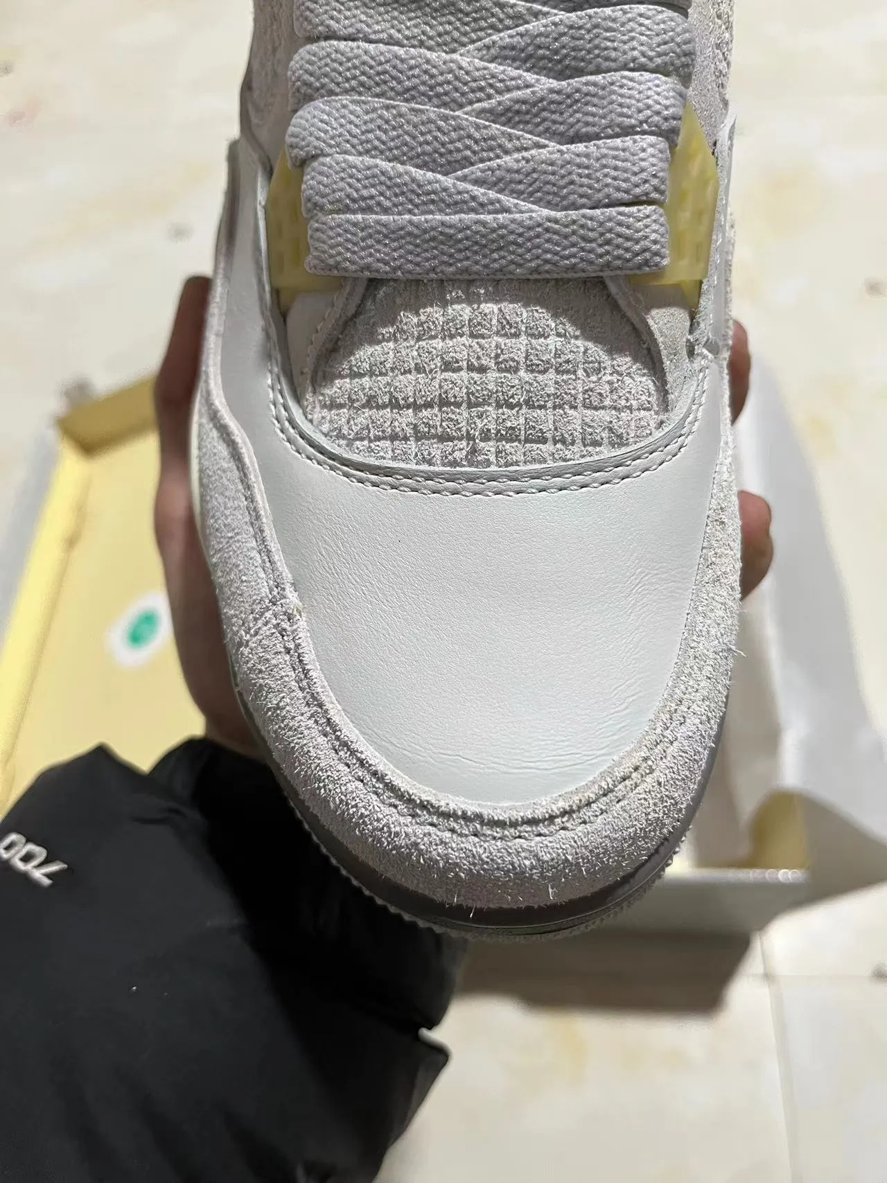 Air Jordan 4 Light Gray and Off-White Basketball Shoes 3