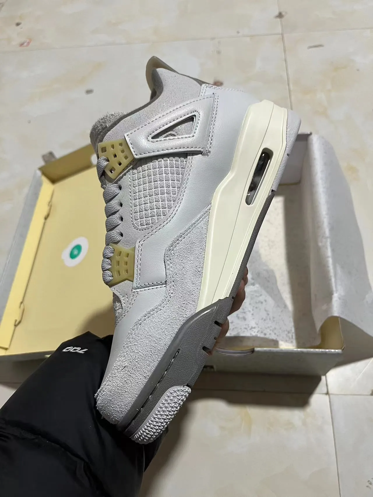 Air Jordan 4 Light Gray and Off-White Basketball Shoes 4