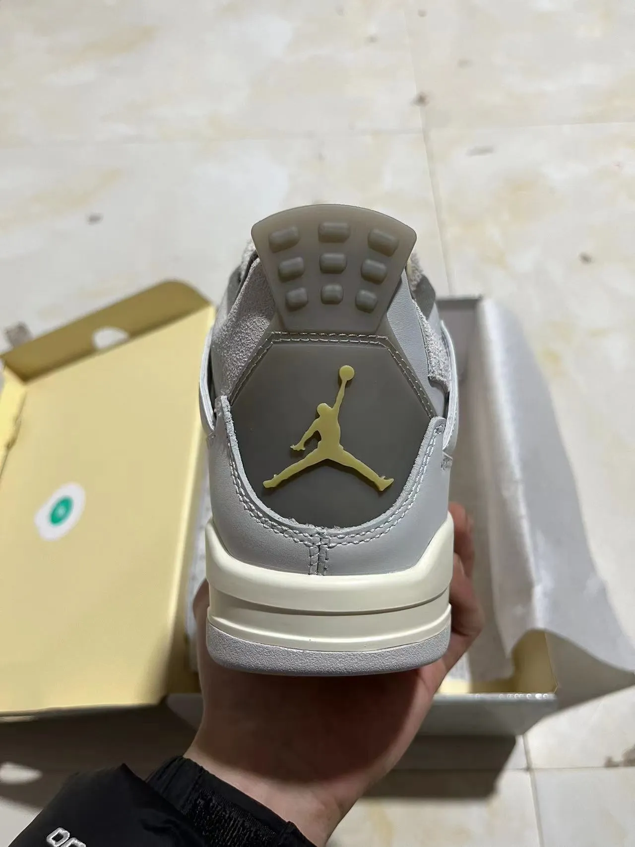 Air Jordan 4 Light Gray and Off-White Basketball Shoes 6