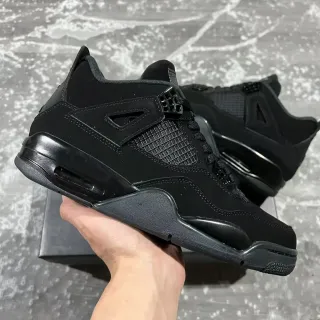 Air Jordan 4 单色黑篮球鞋
