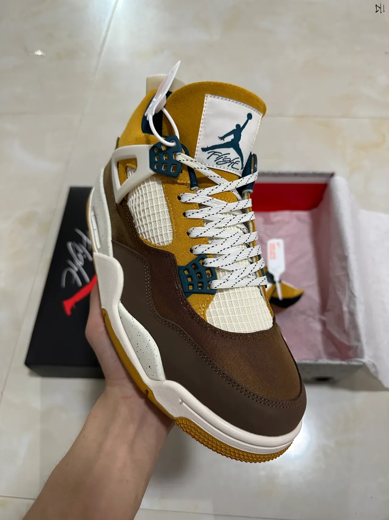 Air Jordan 4 Mustard Brown Speckled Midsole أحذية كرة السلة 2