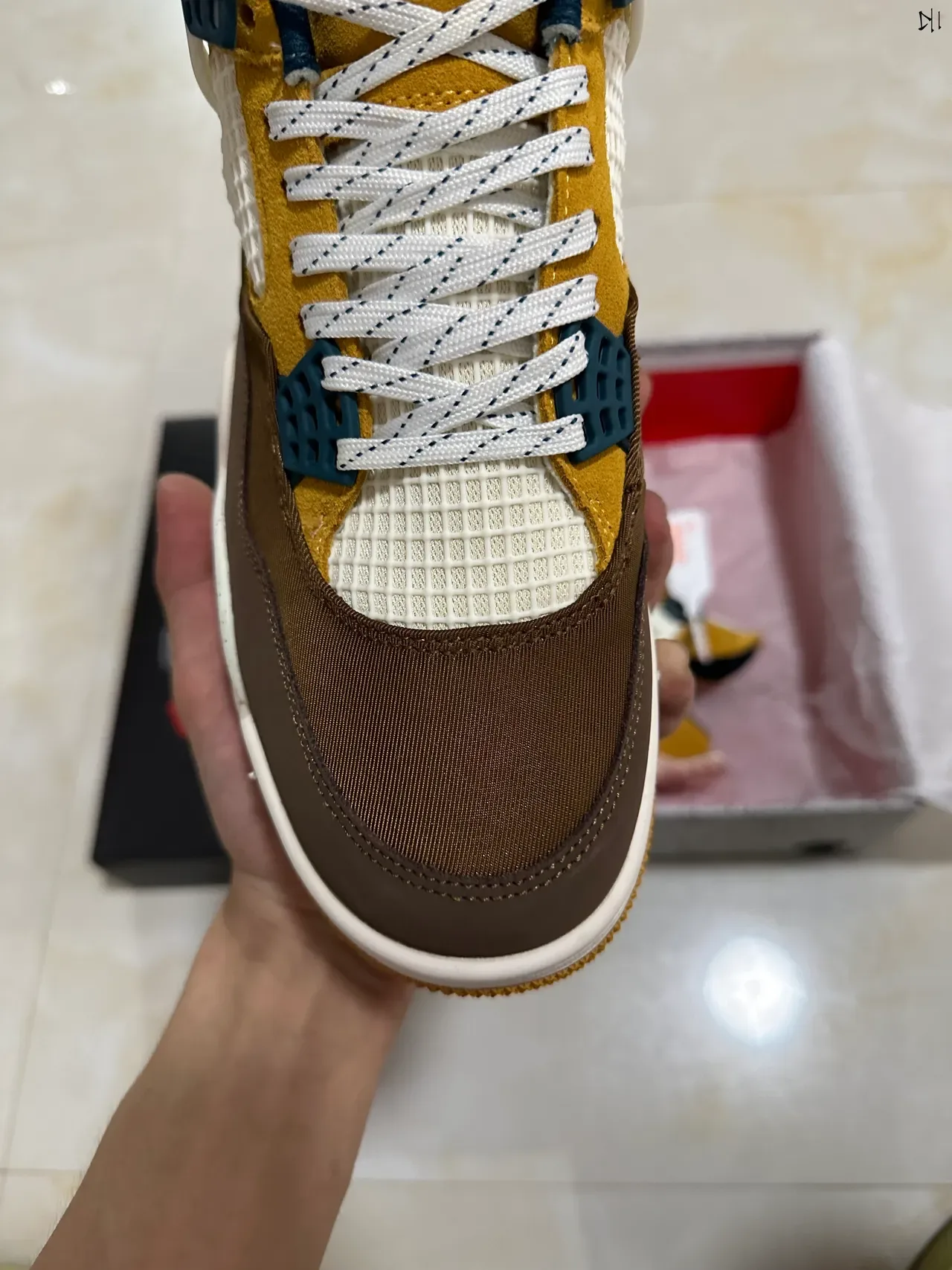 Air Jordan 4 Mustard Brown Speckled Midsole أحذية كرة السلة 3