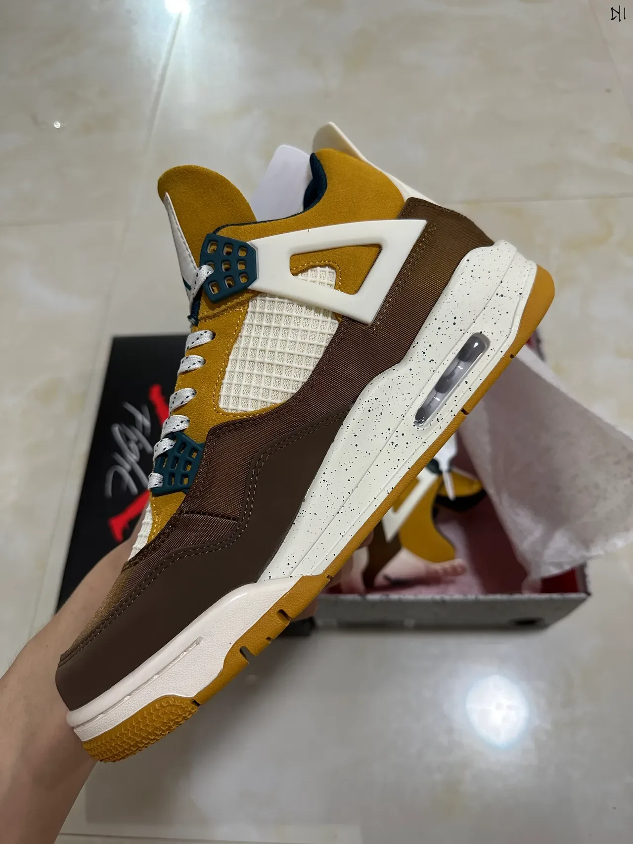 Air Jordan 4 Mustard Brown Speckled Midsole أحذية كرة السلة 4