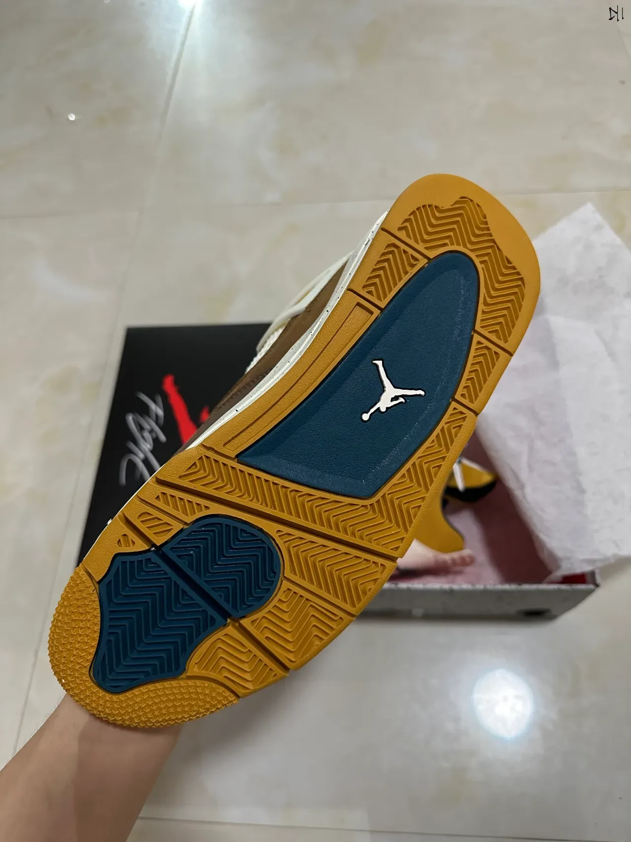 Air Jordan 4 Mustard Brown Speckled Midsole أحذية كرة السلة 5