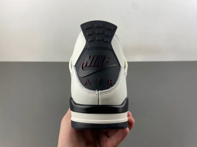 Air Jordan 4 Off-White and Black Basketball Shoes 4