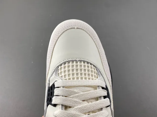 Air Jordan 4 Off-White and Black Basketball Shoes 5