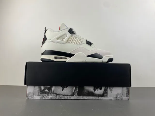 Air Jordan 4 Off-White and Black Basketball Shoes 15