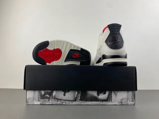 Air Jordan 4 Off-White and Black Basketball Shoes 16