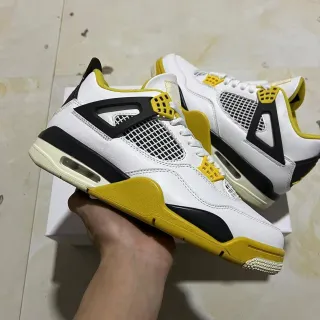 Air Jordan 4 White Black Yellow Basketball Shoes