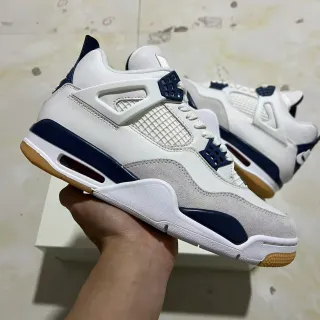 Air Jordan 4 白色海军蓝生胶底篮球鞋