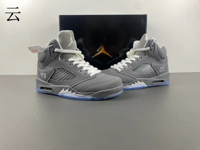 Air Jordan 5 Cinza e Azul Claro Tênis de Basquete 9