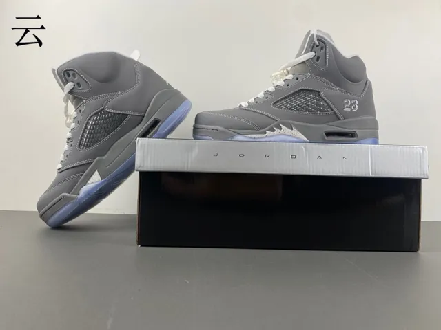 Air Jordan 5 Cinza e Azul Claro Tênis de Basquete 11