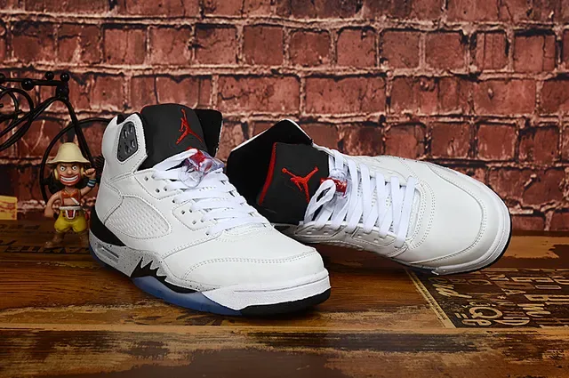 Air Jordan 5 Chaussures de Basketball Blanc Noir Bleu 5
