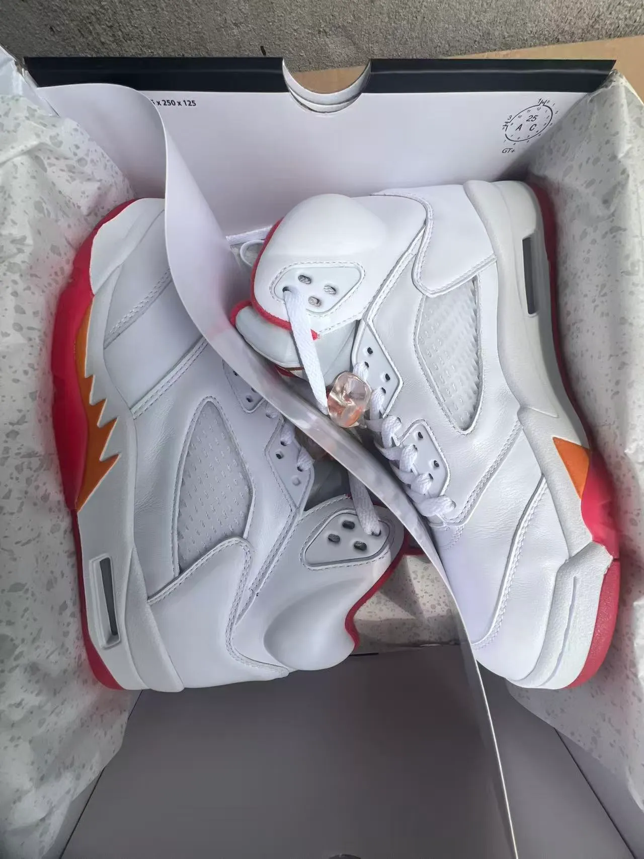 Air Jordan 5 White Red Orange Flame Basketball Shoes 9