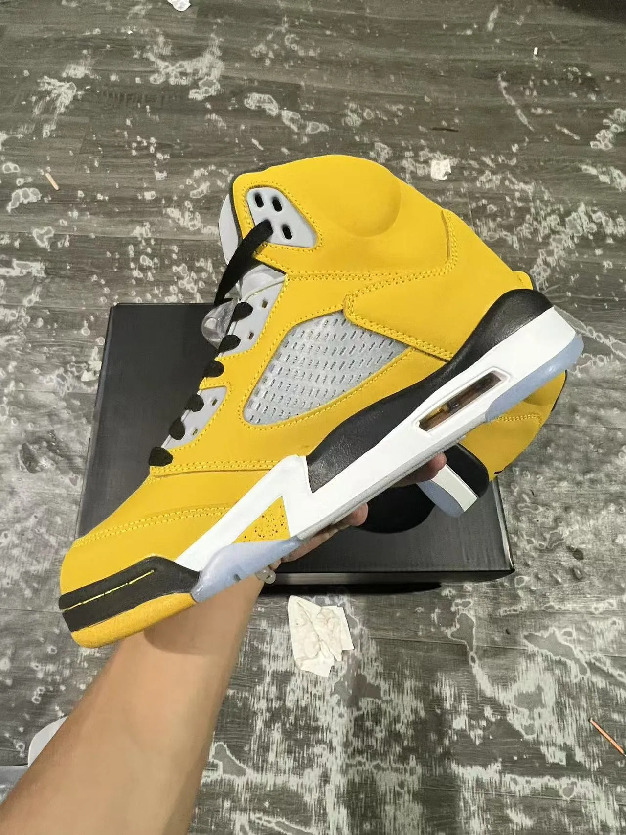 Air Jordan 5 Yellow Black White Basketball Shoes 5