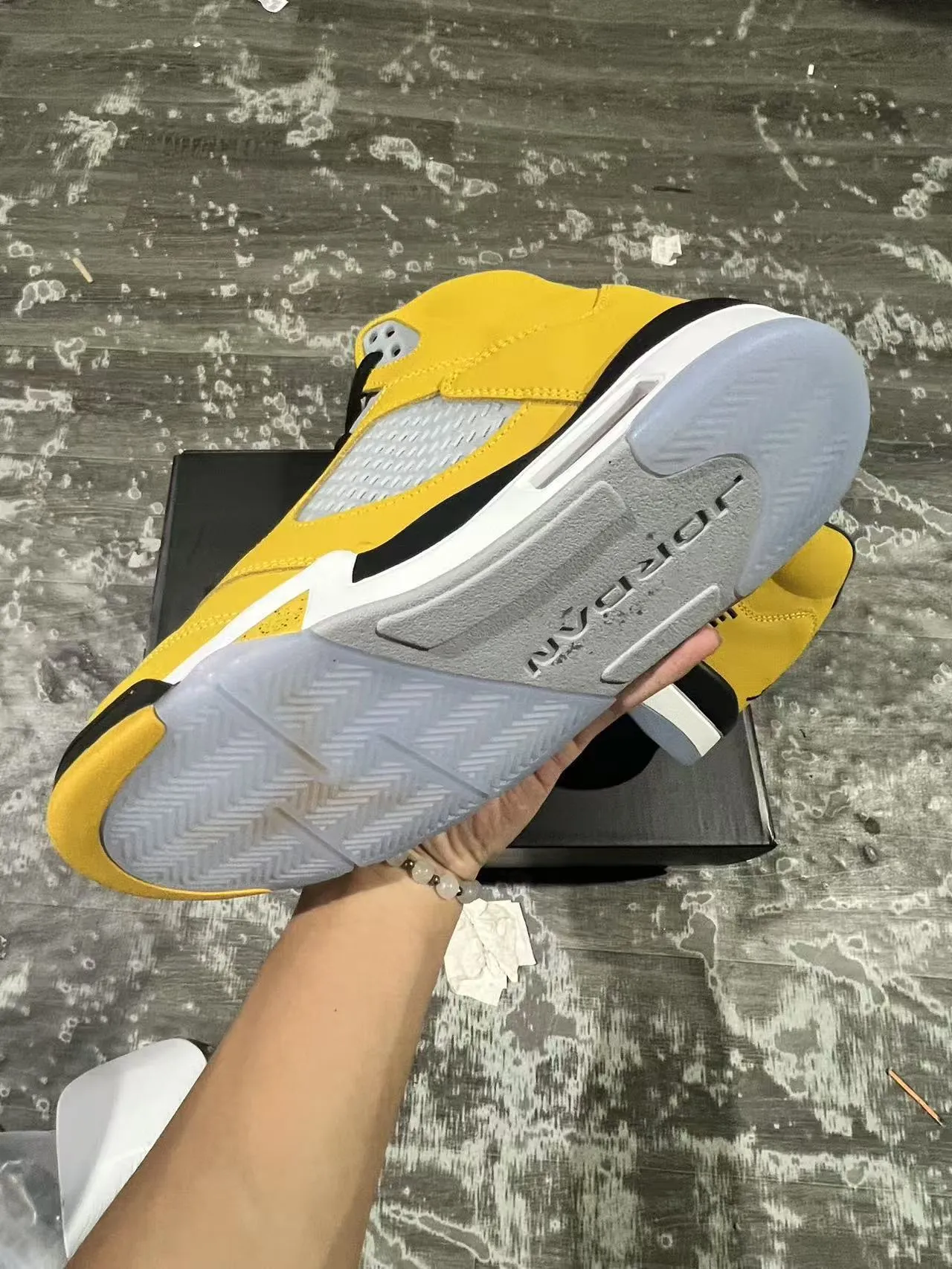 Air Jordan 5 Yellow Black White Basketball Shoes 6